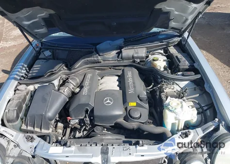 2001 Mercedes-Benz E 320 from USA, damaged, VIN WDBJF65J61B373135